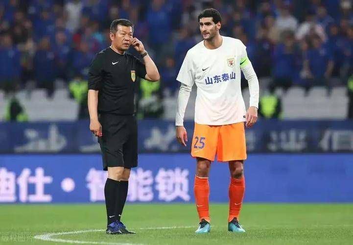 精品国产香蕉伊思人在线