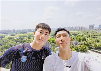 成人国产在线24小时播放视频